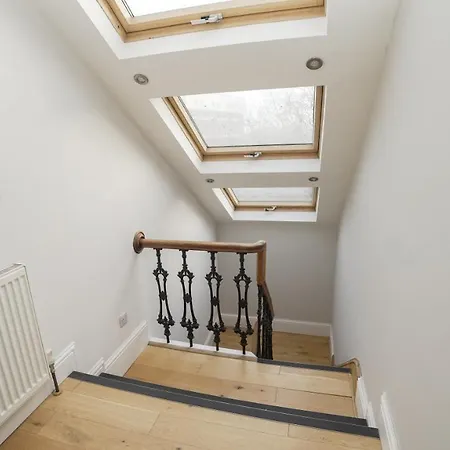 شقة Central 4 Bed ليدز
