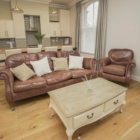 شقة Central 4 Bed ليدز